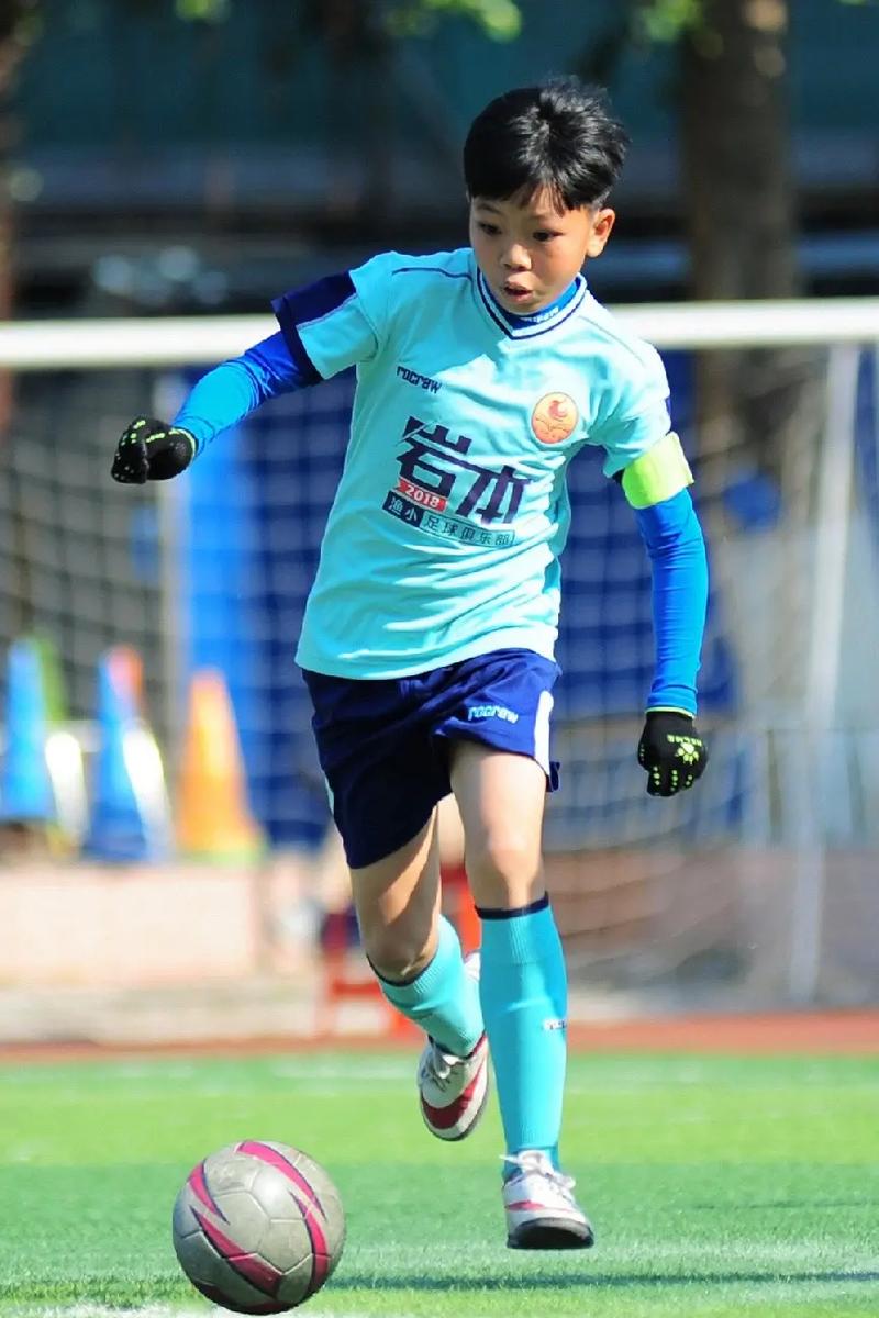 吴川职业足球球员